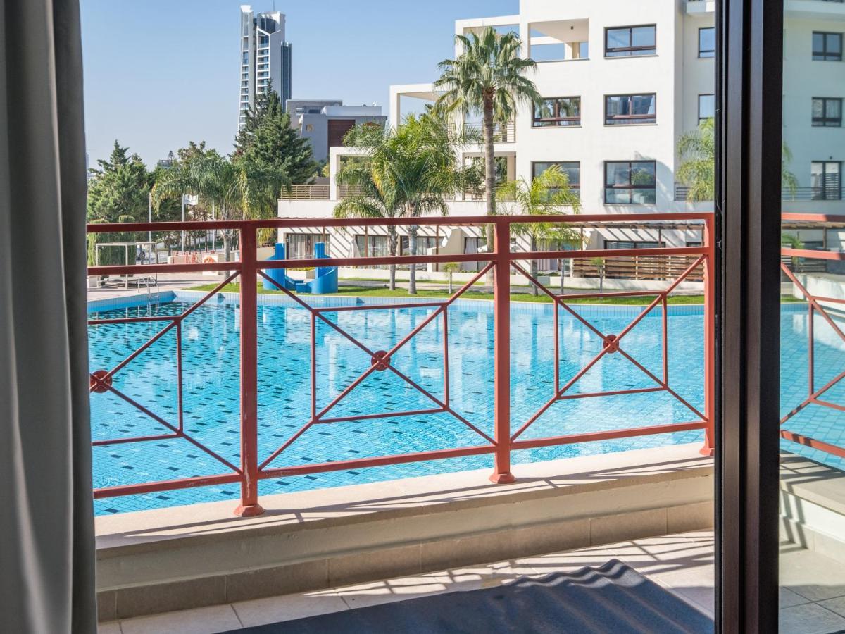 Sanders Aqua Park Resort - Precious 3-Bedroom Holiday Home With Shared Pool Limassol Ngoại thất bức ảnh