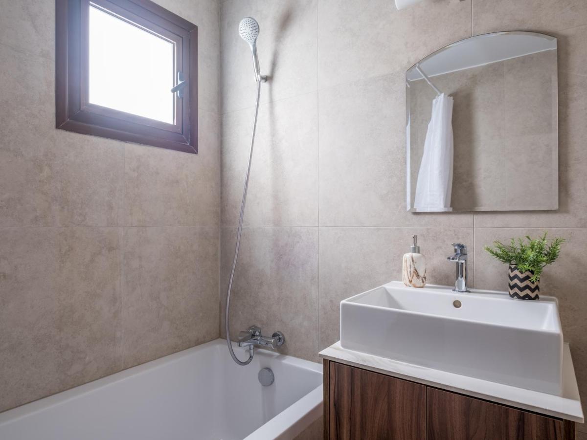 Sanders Aqua Park Resort - Precious 3-Bedroom Holiday Home With Shared Pool Limassol Ngoại thất bức ảnh